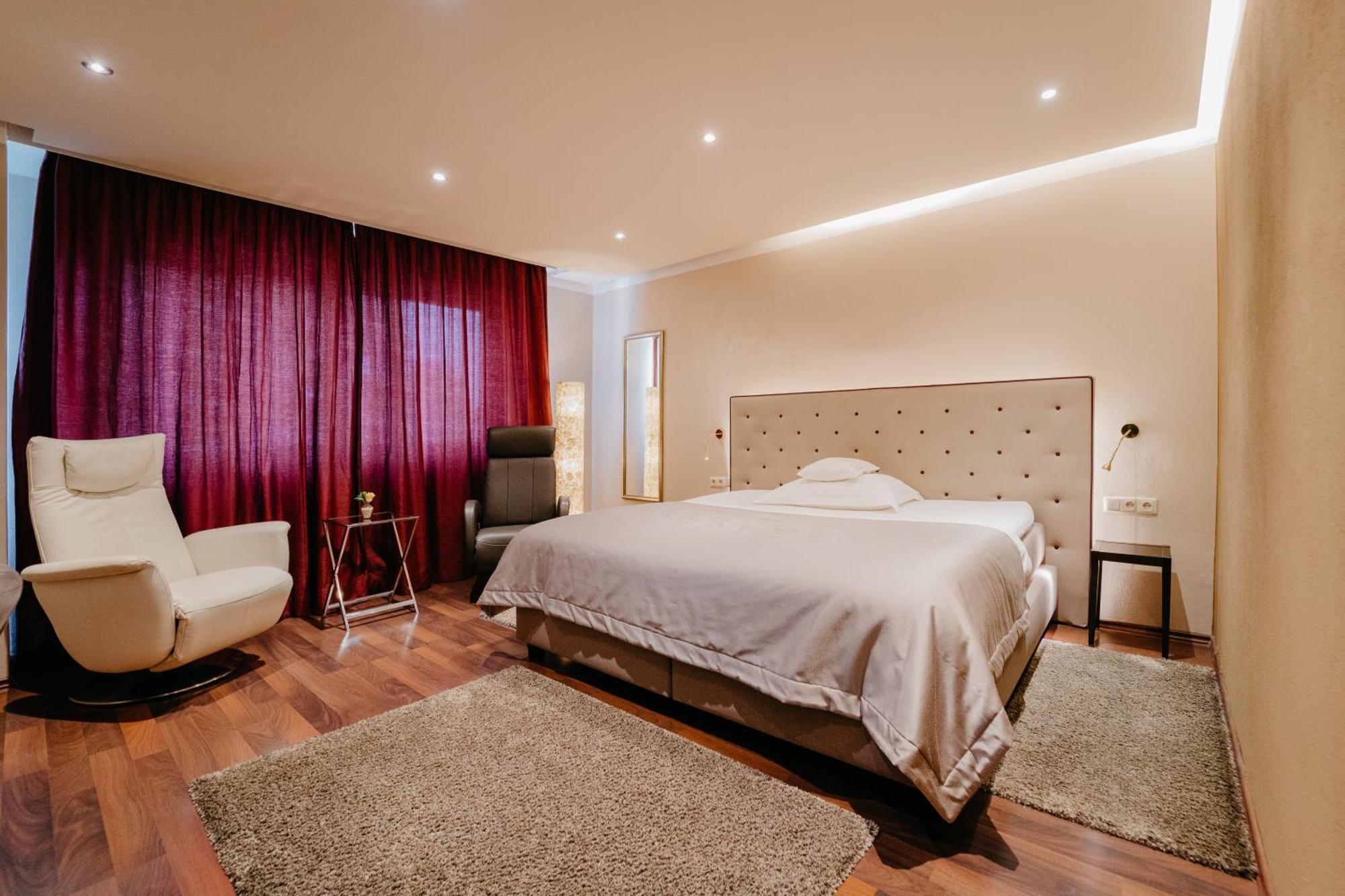 Hotel Waldkrug Delbruck Luaran gambar