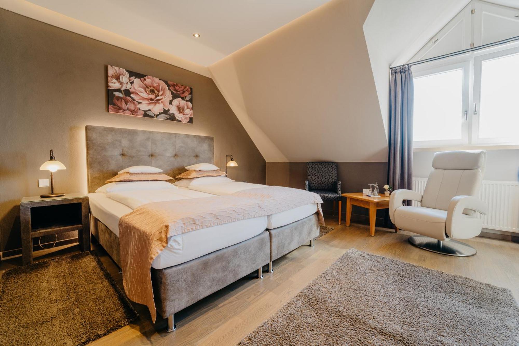Hotel Waldkrug Delbruck Luaran gambar
