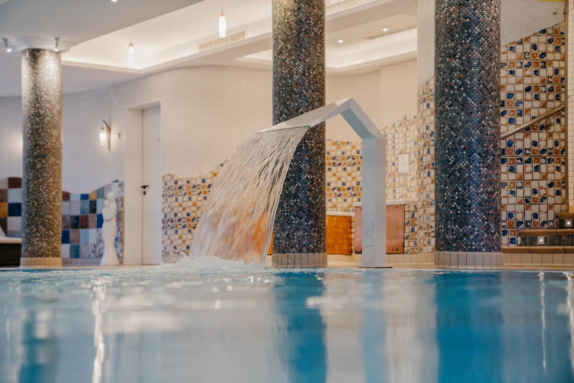 Hotel Waldkrug Delbruck Luaran gambar
