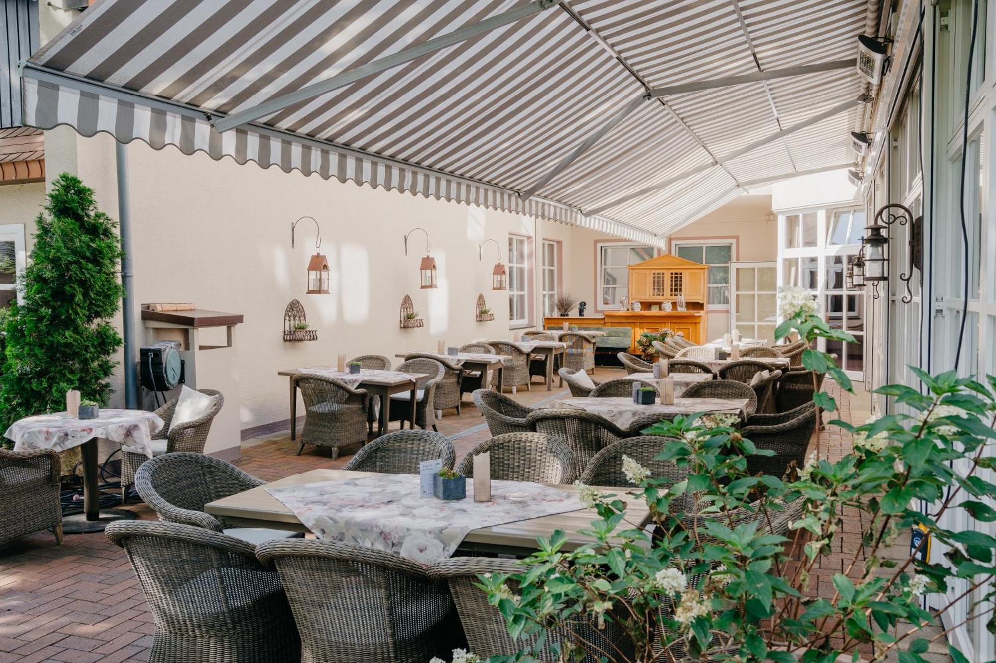Hotel Waldkrug Delbruck Luaran gambar