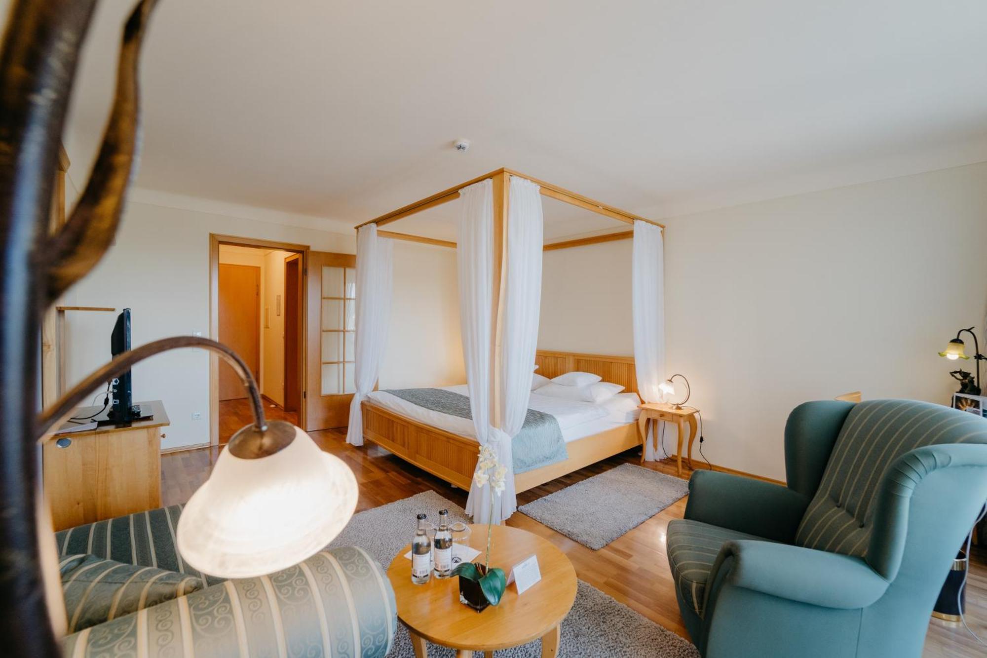 Hotel Waldkrug Delbruck Luaran gambar